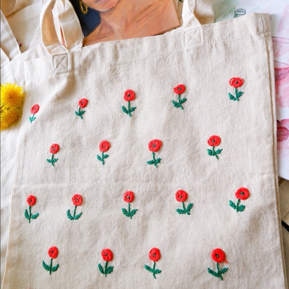 Flowers embroidered tote bag - Picture 2 of 5